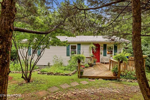 Photo of 1220 W Highway 25-70, Dandridge, TN 37725 (MLS # 1350628)