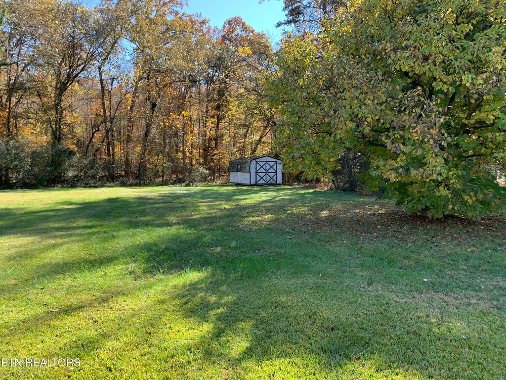 Photo of 107 Woodlawn Drive Drive, Kingston, TN 37763 (MLS # 1322786)