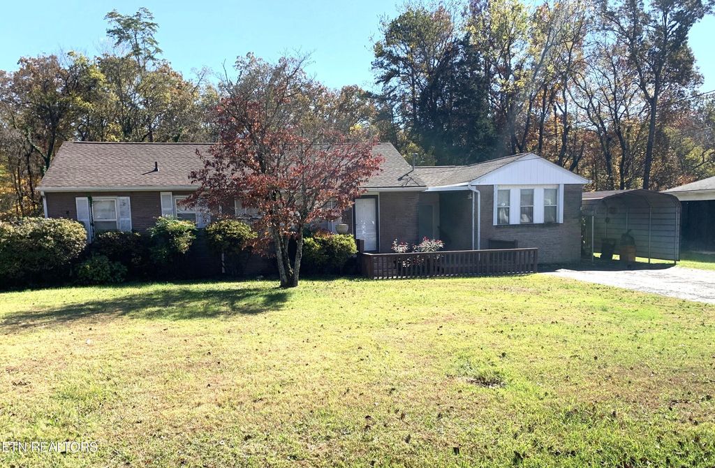 Photo of 107 Woodlawn Drive Drive, Kingston, TN 37763 (MLS # 1322786)