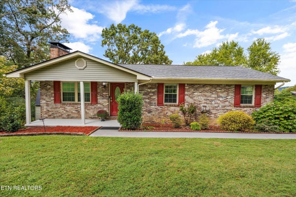 2651 KARENWOOD DR, MARYVILLE, TN 37804 - Image f13d77cfbe0debb682eef189e6840146/3061435521