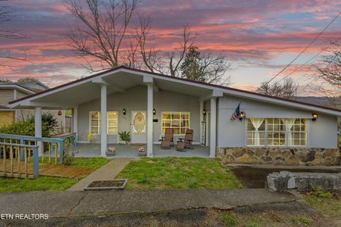 649 Hall St Jellico TN 37762
