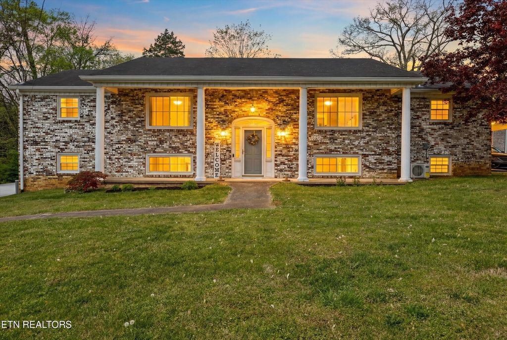 Photo of 18165 E Highway 11, Lenoir City, TN 37772 (MLS # 1335465)