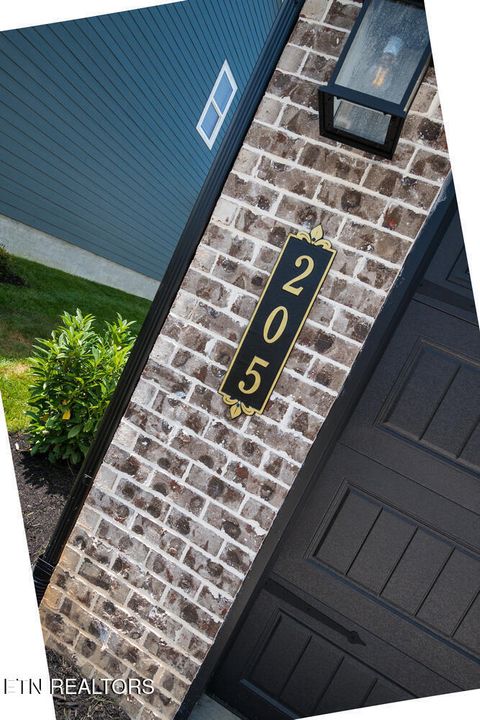 205 Pistol Creek Tr Maryville TN 37803