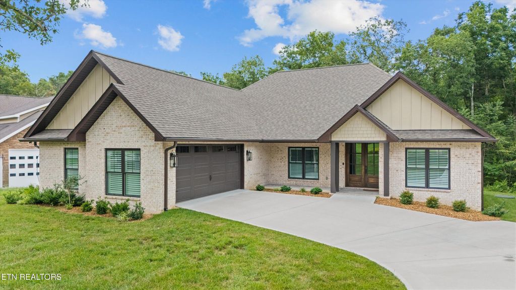 Photo of 230 Tomlon Rd, Crossville, TN 38555 (MLS # 1309446)