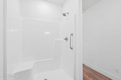 Tiny photo for 927 Stratford Ave, Sweetwater, TN 37874 (MLS # 1347818)