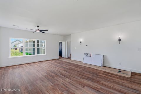 Tiny photo for 927 Stratford Ave, Sweetwater, TN 37874 (MLS # 1347818)