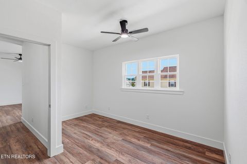 Tiny photo for 927 Stratford Ave, Sweetwater, TN 37874 (MLS # 1347818)