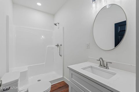 Tiny photo for 927 Stratford Ave, Sweetwater, TN 37874 (MLS # 1347818)