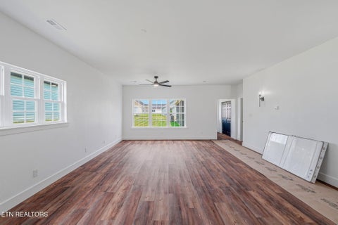 Tiny photo for 927 Stratford Ave, Sweetwater, TN 37874 (MLS # 1347818)