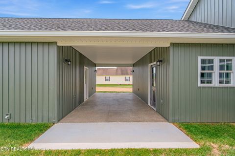 Tiny photo for 927 Stratford Ave, Sweetwater, TN 37874 (MLS # 1347818)