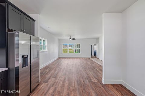 Tiny photo for 927 Stratford Ave, Sweetwater, TN 37874 (MLS # 1347818)