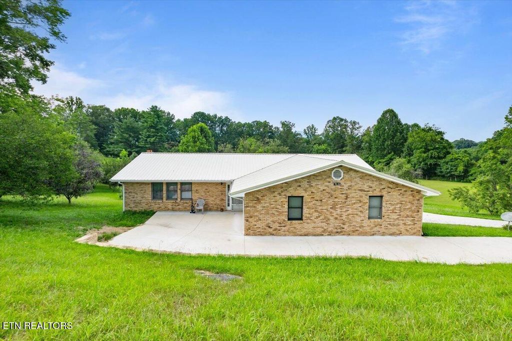 Photo of 261 Lance Lane, LaFollette, TN 37766 (MLS # 1307902)