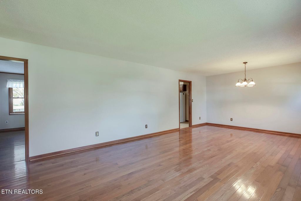 Photo of 702 W 6Th Ave, Lenoir City, TN 37771 (MLS # 1326270)