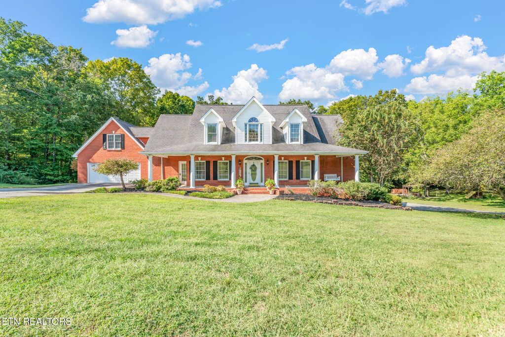 Photo of 3000 Hirst Circle, Lenoir City, TN 37772 (MLS # 1315868)