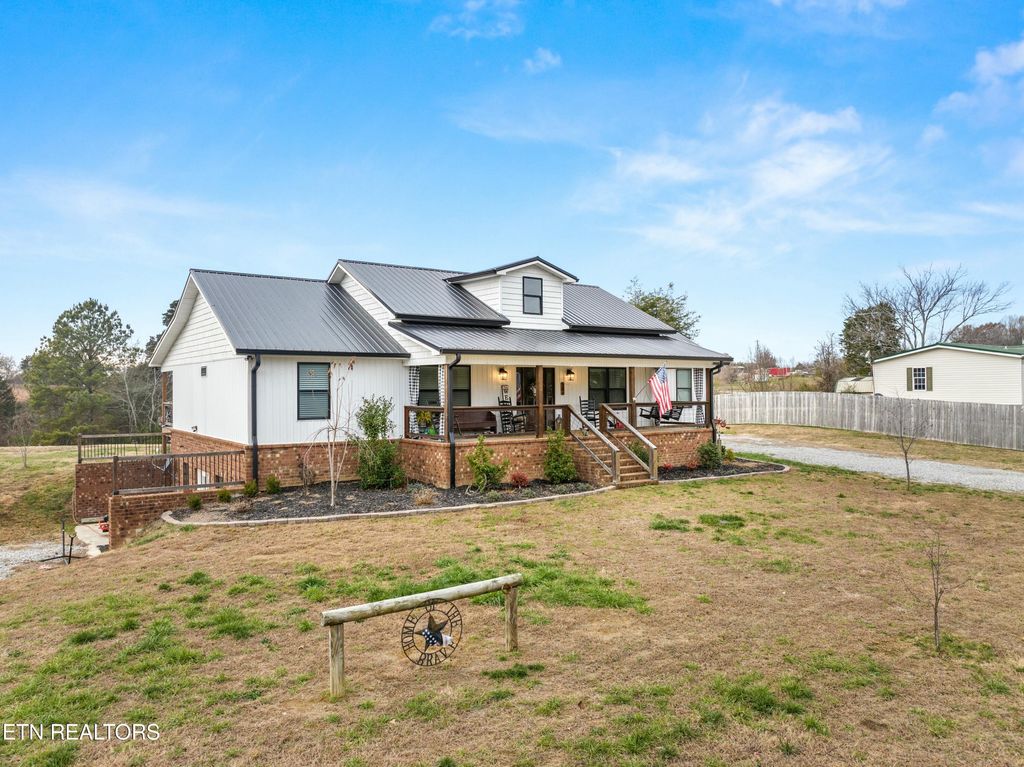 Photo of 146 Little Gudger Rd, Madisonville, TN 37354 (MLS # 1284926)
