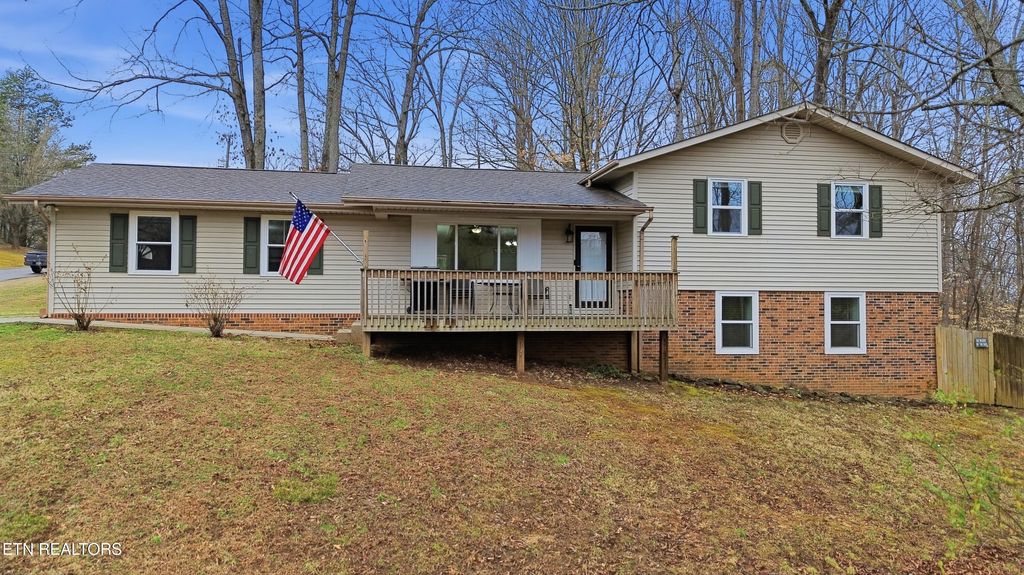 Photo of 9429 Jim Loy Drive, Strawberry Plains, TN 37871 (MLS # 1331411)