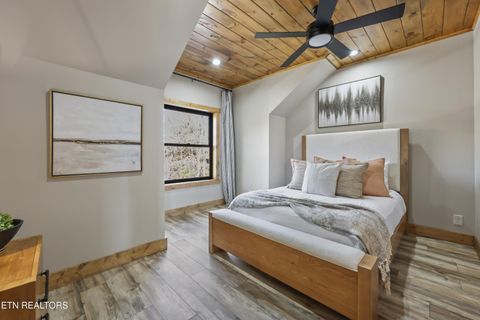 Tiny photo for 2731 Knights Lane, Sevierville, TN 37862 (MLS # 1325900)