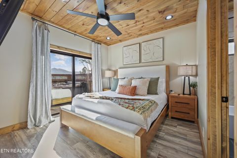 Tiny photo for 2731 Knights Lane, Sevierville, TN 37862 (MLS # 1325900)