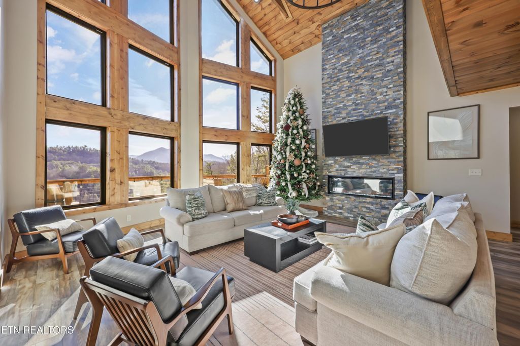 Photo of 2731 Knights Lane, Sevierville, TN 37862 (MLS # 1325900)