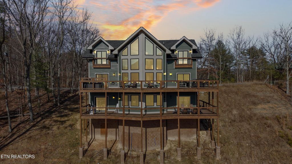 Photo of 2731 Knights Lane, Sevierville, TN 37862 (MLS # 1325900)