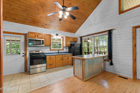 Tiny photo for 598 Hiawassee View Drive, Jacksboro, TN 37757 (MLS # 1355783)