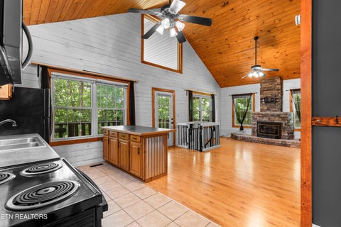 Tiny photo for 598 Hiawassee View Drive, Jacksboro, TN 37757 (MLS # 1355783)