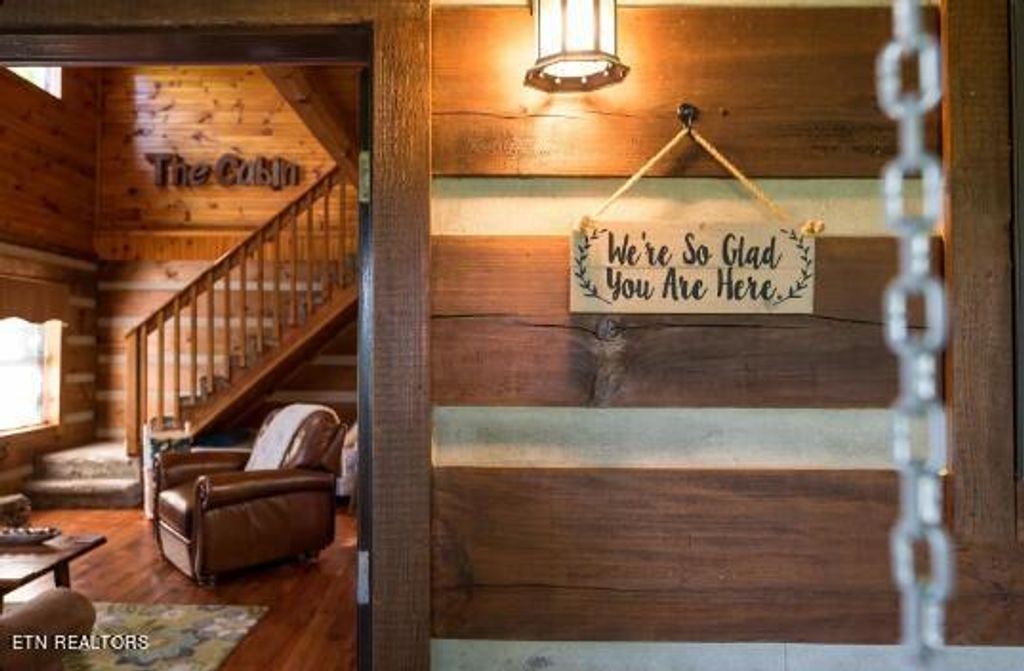 Photo of 643 Kings Hills Blvd, Pigeon Forge, TN 37863 (MLS # 1274679)