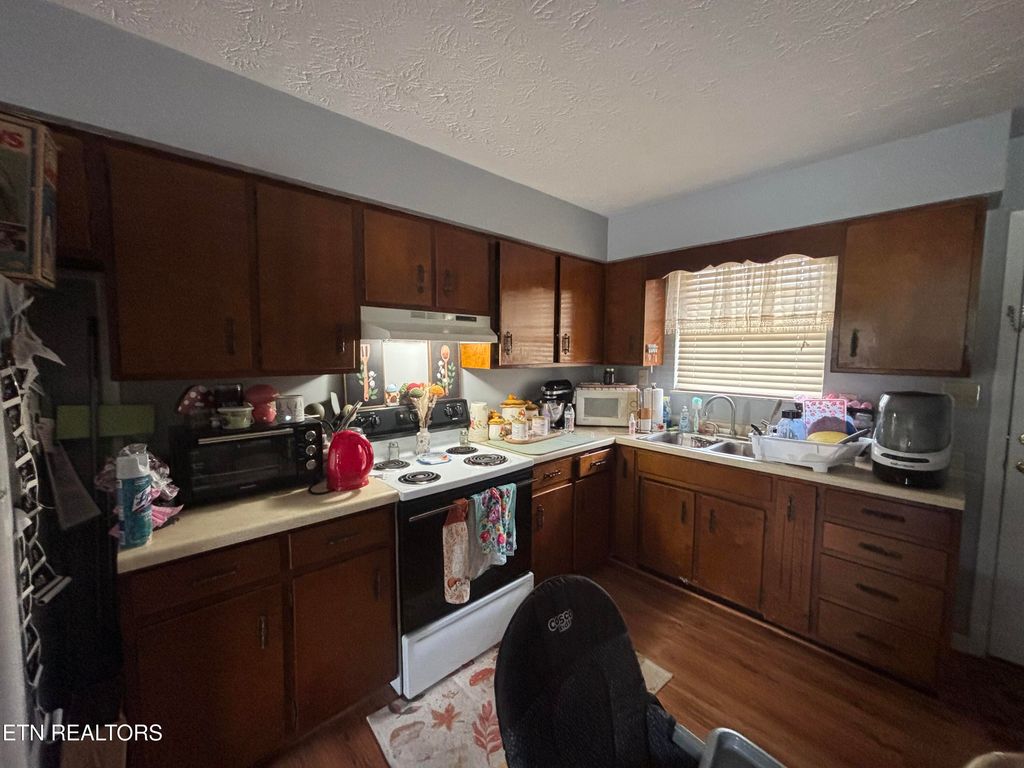 Photo of 1029 Rowe St, New Tazewell, TN 37825 (MLS # 1315473)