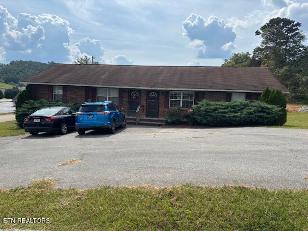 Photo of 1029 Rowe St, New Tazewell, TN 37825 (MLS # 1315473)