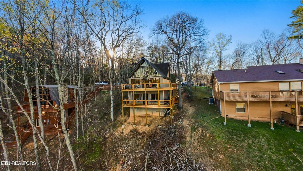 Photo of 1427 Nordic Drive, Gatlinburg, TN 37738 (MLS # 1321760)