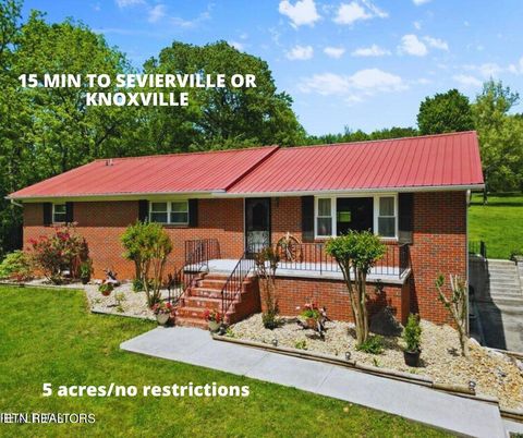 Single Family Residence in Strawberry Plains TN 10305 Asheville Hwy.jpg