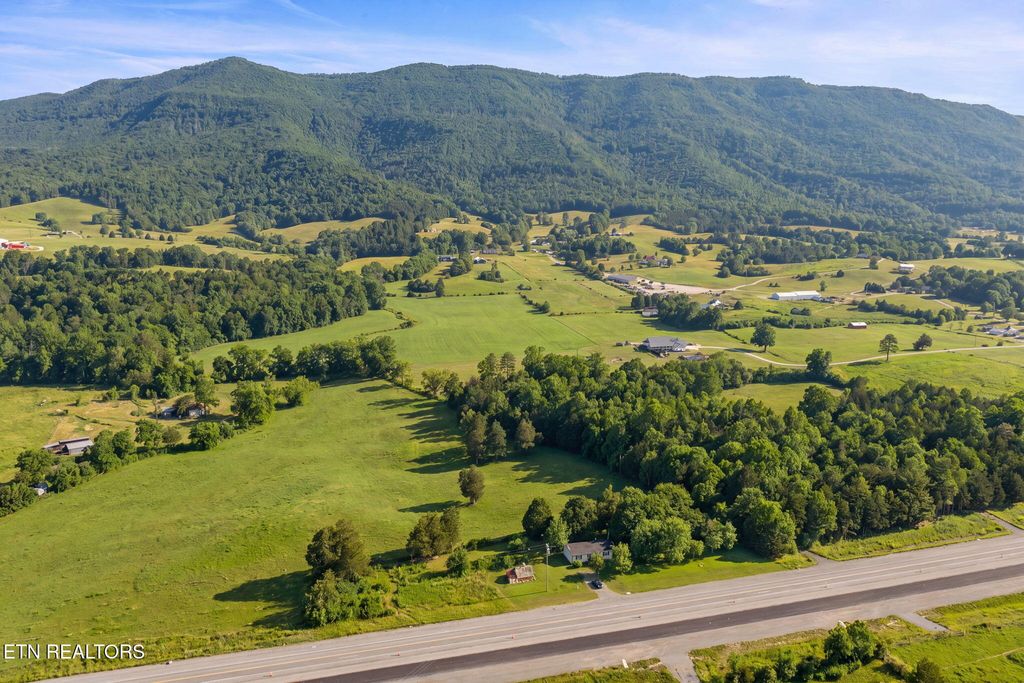 Photo of 6555 General Carl W Stiner Hwy, LaFollette, TN 37766 (MLS # 1330764)
