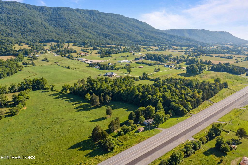Photo of 6555 General Carl W Stiner Hwy, LaFollette, TN 37766 (MLS # 1330764)
