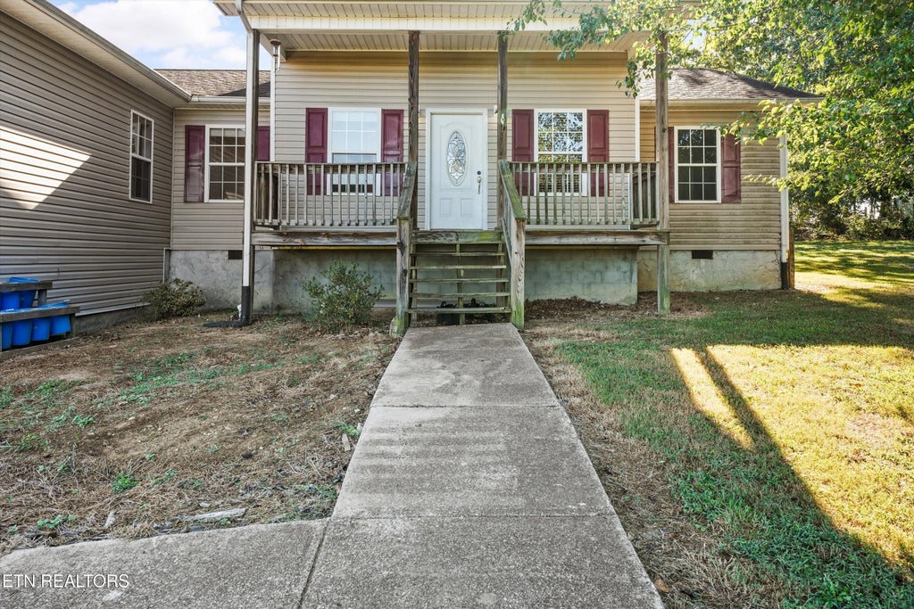 Photo of 135 Lees Chapel Rd, Sweetwater, TN 37874 (MLS # 1357193)