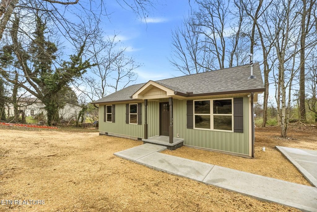 Photo of 220 Nancy Lane, Clinton, TN 37716 (MLS # 1325597)