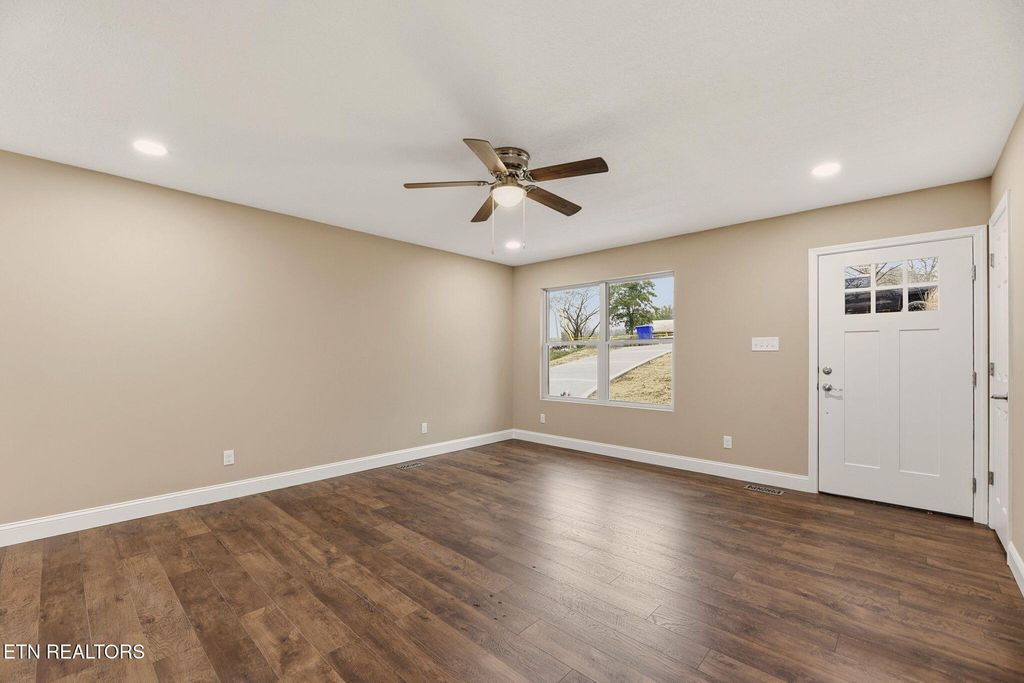 Photo of 220 Nancy Lane, Clinton, TN 37716 (MLS # 1325597)