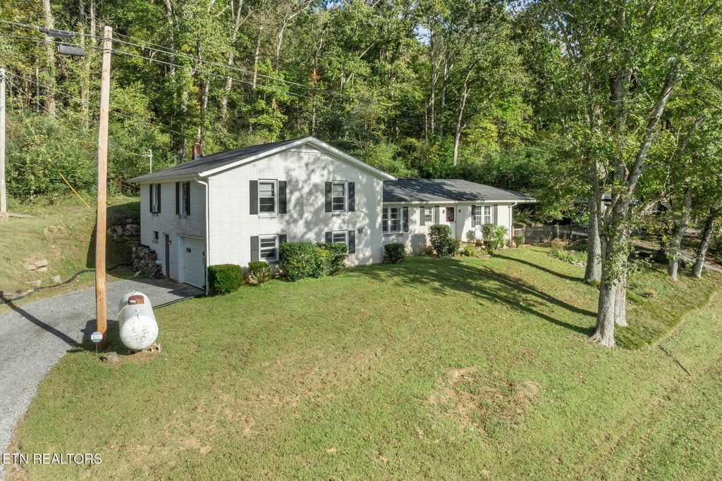 Photo of 334 Wartrace Hwy, Pleasant Shade, TN 37145 (MLS # 1318444)