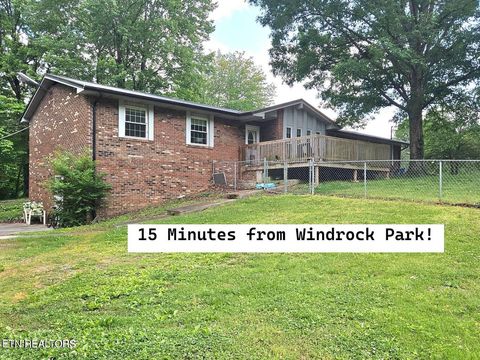 Photo of 200 Sweet Lane, Clinton, TN 37716 (MLS # 1340256)
