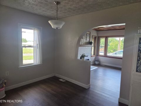 Tiny photo for 520 Upper Broad St, Newport, TN 37821 (MLS # 1319137)