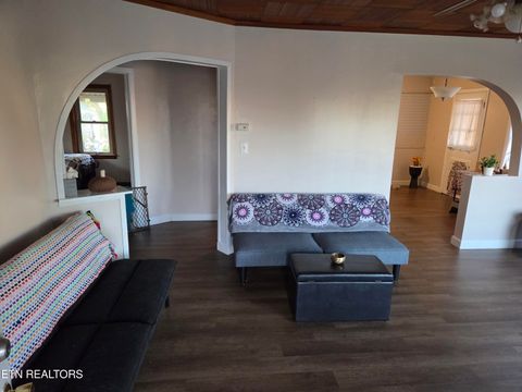 Tiny photo for 520 Upper Broad St, Newport, TN 37821 (MLS # 1319137)