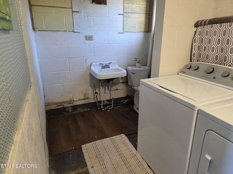 Tiny photo for 520 Upper Broad St, Newport, TN 37821 (MLS # 1319137)