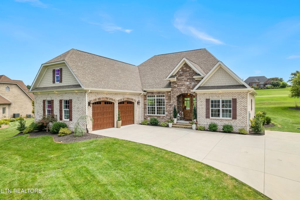 Photo of 340 Pineberry Drive, Vonore, TN 37885 (MLS # 1319628)