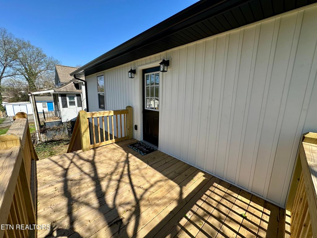 Photo of 1237 Iredell Ave, Knoxville, TN 37921 (MLS # 1333414)