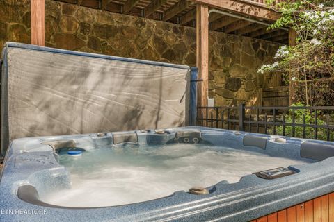 Tiny photo for 257 Lone Ridge Lane, Clinton, TN 37716 (MLS # 1336079)