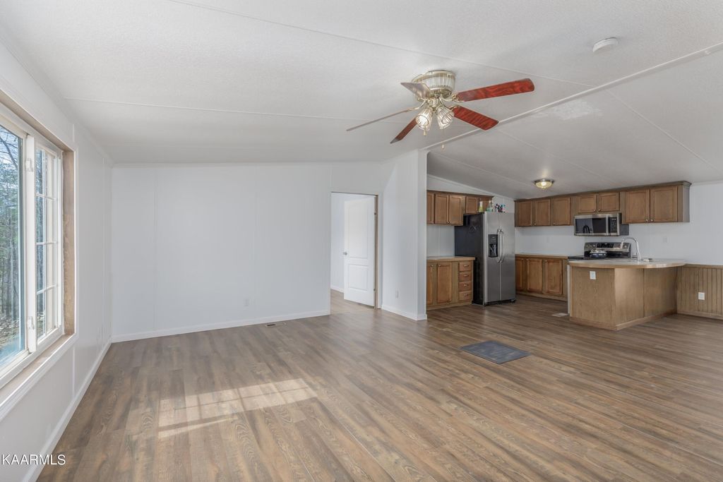 Photo of 205 Cinniamon Lane, Tazewell, TN 37879 (MLS # 1220442)