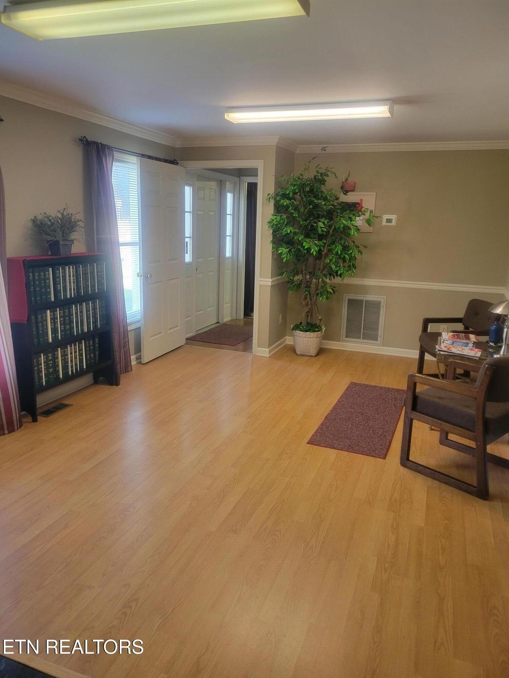 Photo of 240 W West Tennessee Ave, Oak Ridge, TN 37830 (MLS # 1324259)