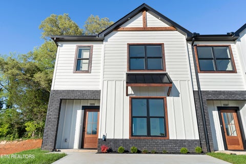 Photo of 1335 Grace Ridge Drive, Sevierville, TN 37862 (MLS # 1345850)