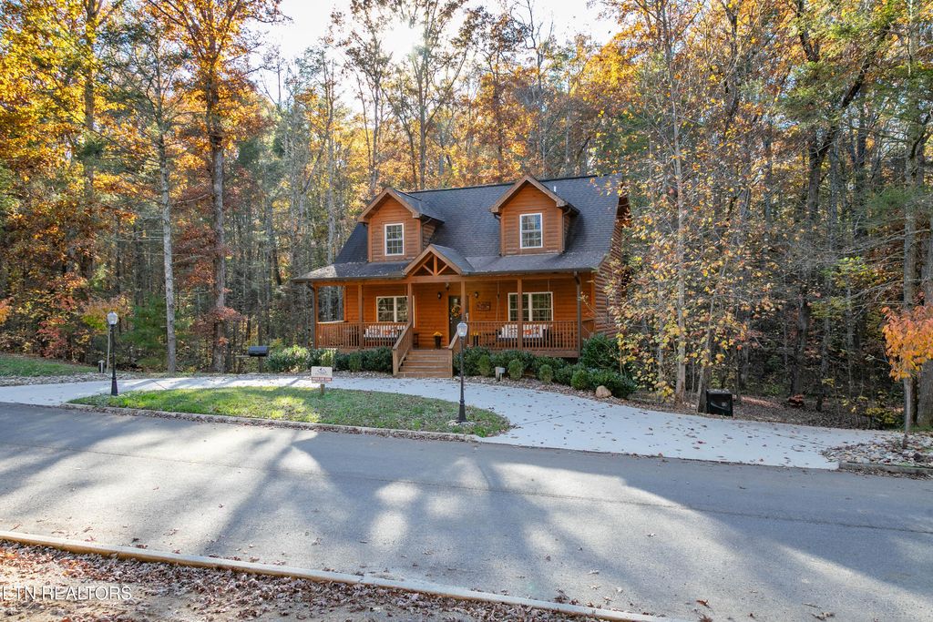 Photo of 3514 Trillium Cove Lane, Sevierville, TN 37862 (MLS # 1321393)