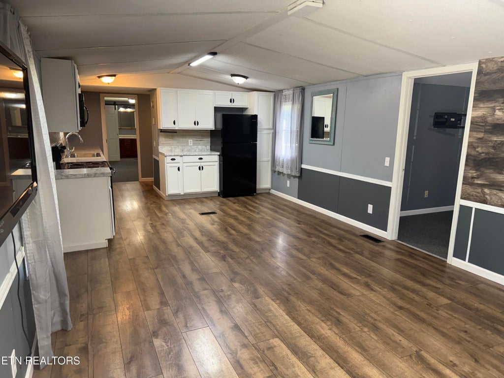 Photo of 627 Clinch Ave, Clinton, TN 37716 (MLS # 1359656)