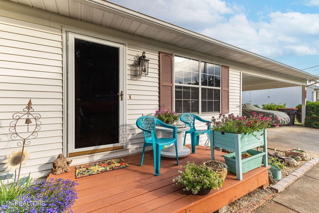 Photo of 3911 Big Springs Ridge Rd, Friendsville, TN 37737 (MLS # 1267171)